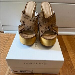 Veronica Beard Tan and Gold Platform Sandals
